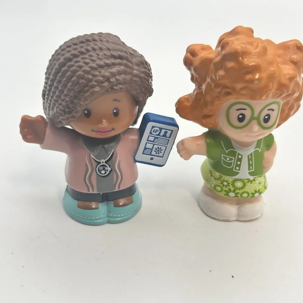 Fisher Price Little People Sophie And Dr.  Audrey